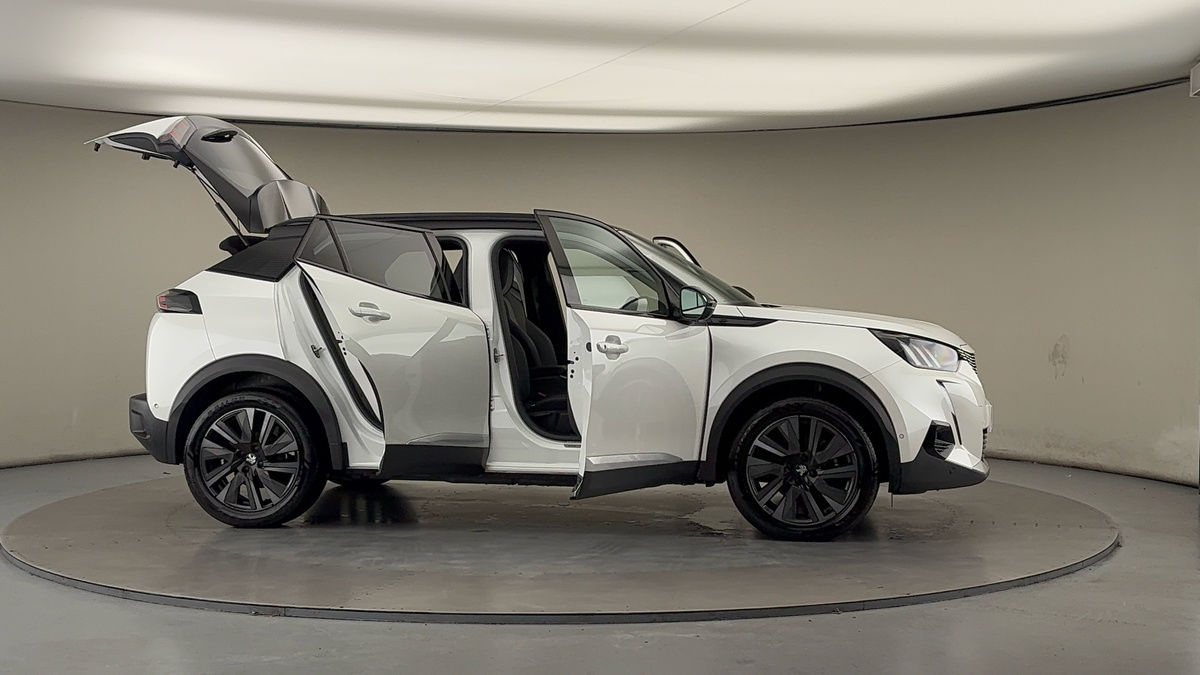 More views of Peugeot E-2008