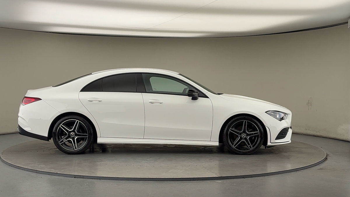 Mercedes-Benz CLA Image 16