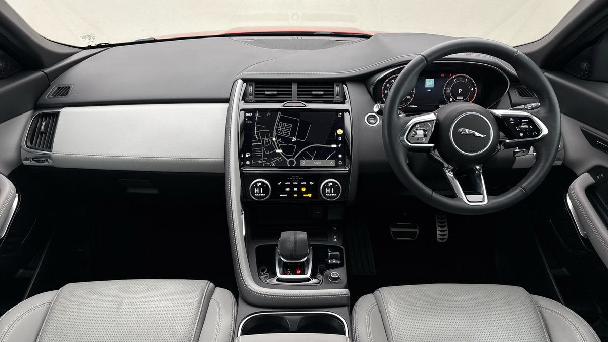 Jaguar E-PACE Image 12