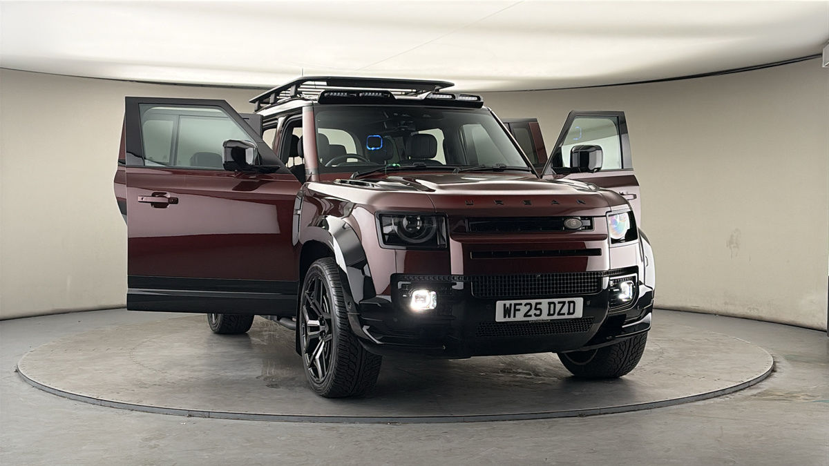 More views of Land Rover Defender 110