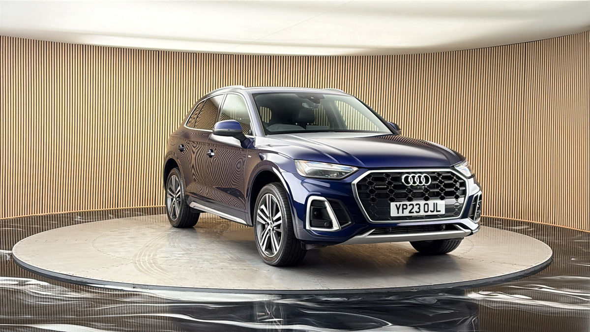 More views of Audi Q5