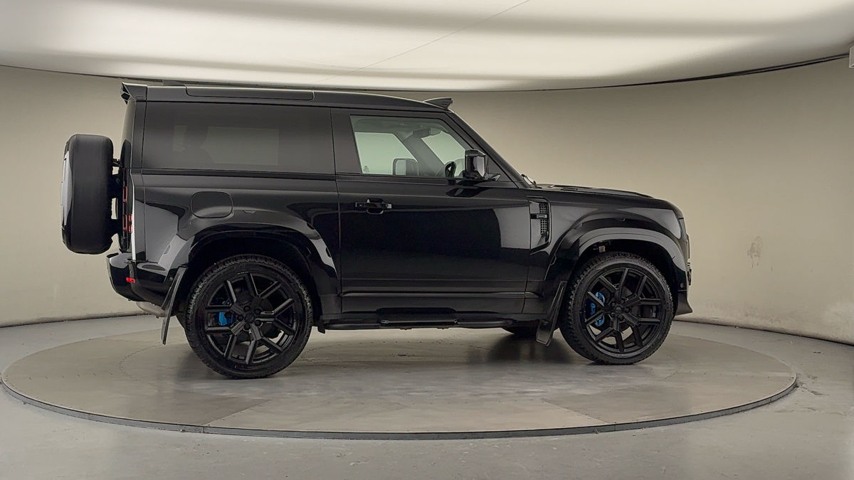 More views of Land Rover Defender 90