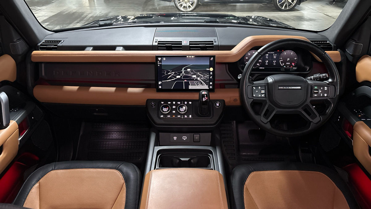Land Rover Defender 90 Urban Image 12