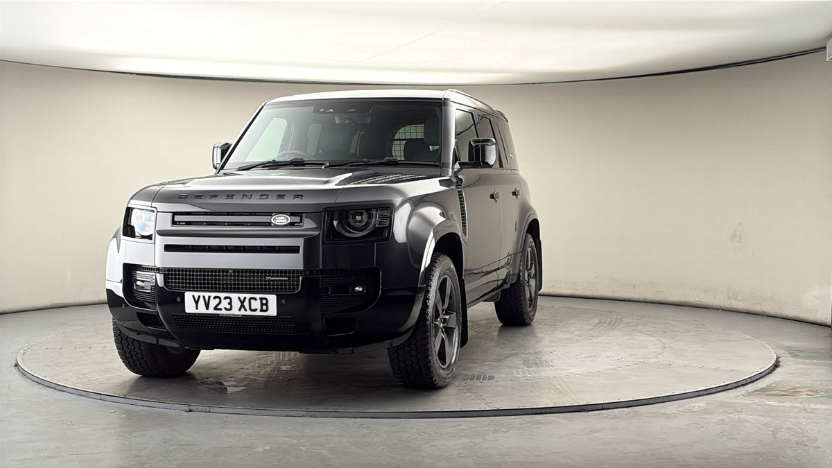 More views of Land Rover Defender 110