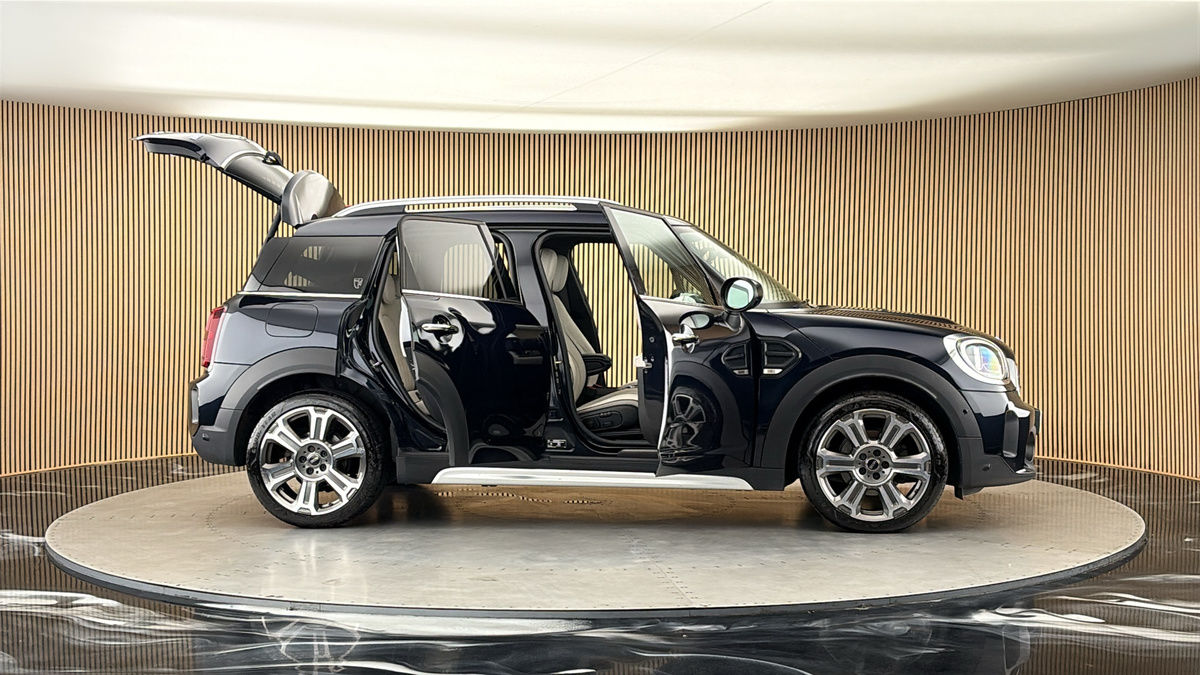 More views of MINI Countryman