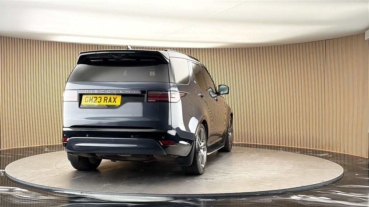 More views of Land Rover Discovery