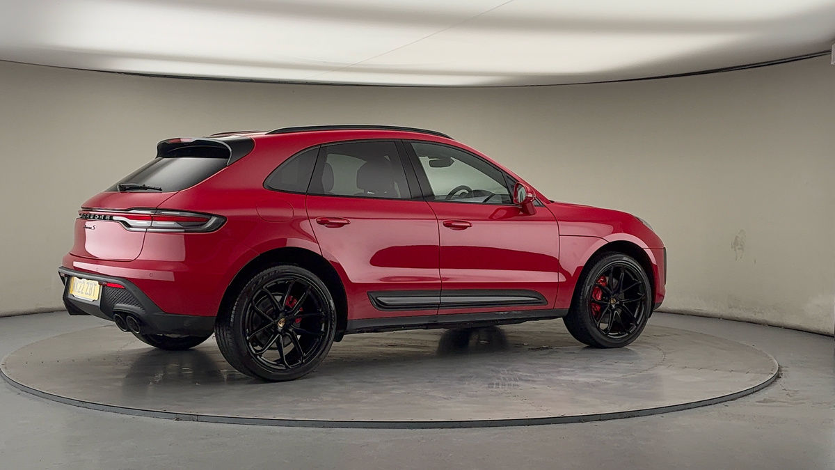 More views of Porsche Macan