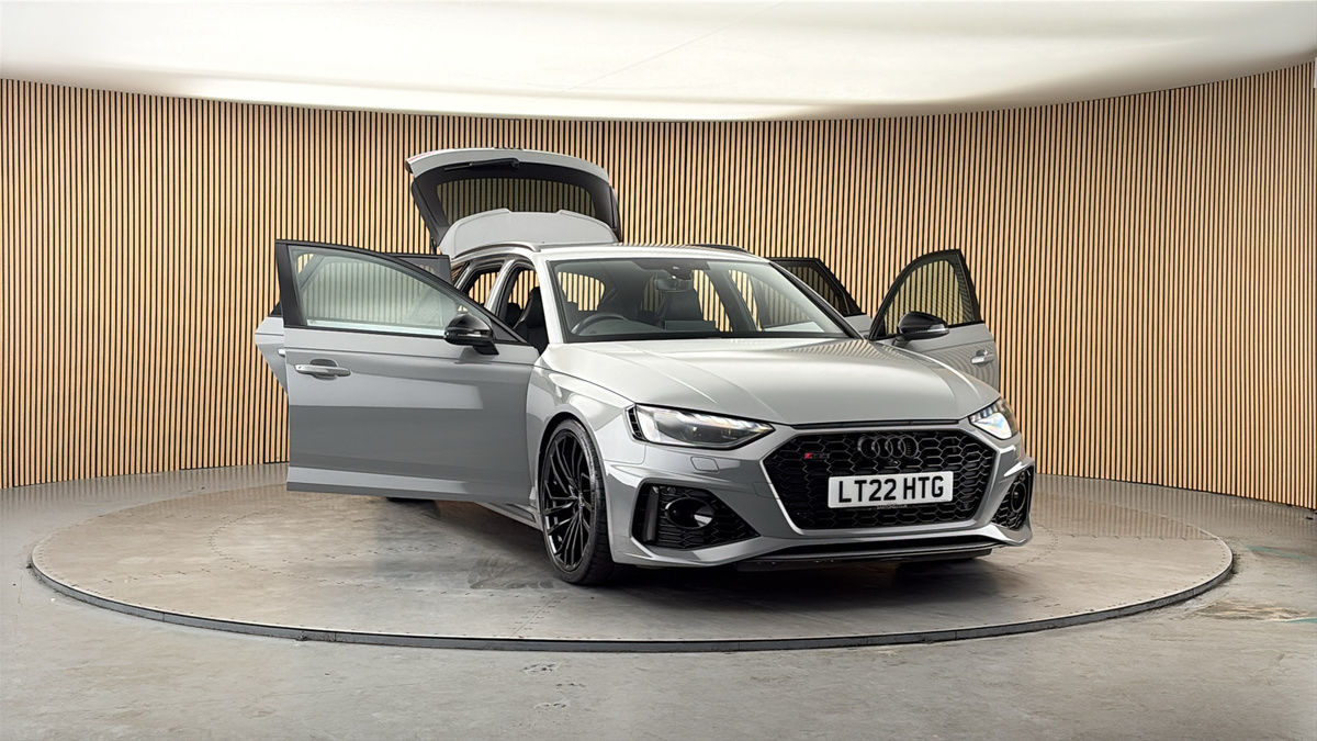 More views of Audi RS4 Avant