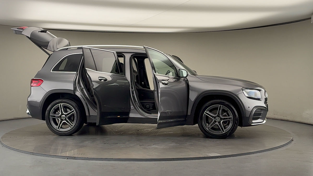 More views of Mercedes-Benz GLB