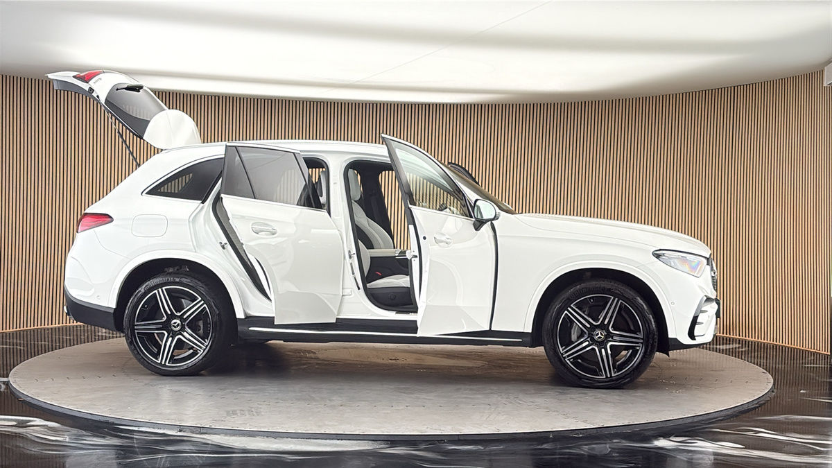 More views of Mercedes-Benz GLC