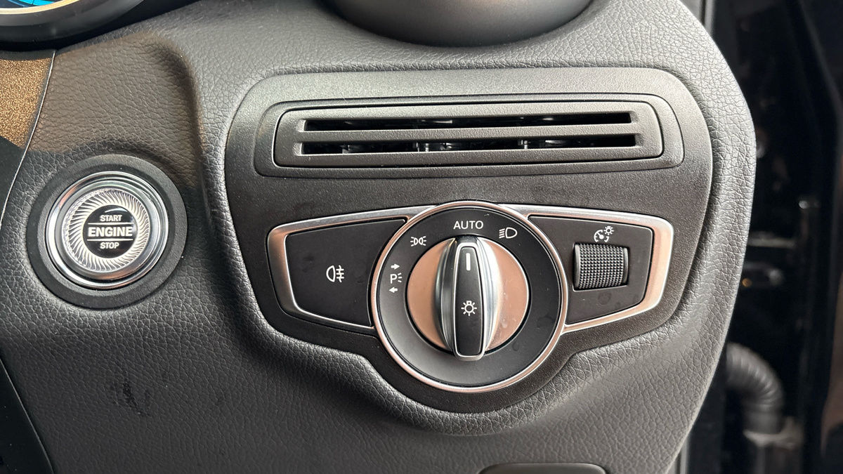 Mercedes-Benz GLC Image 28