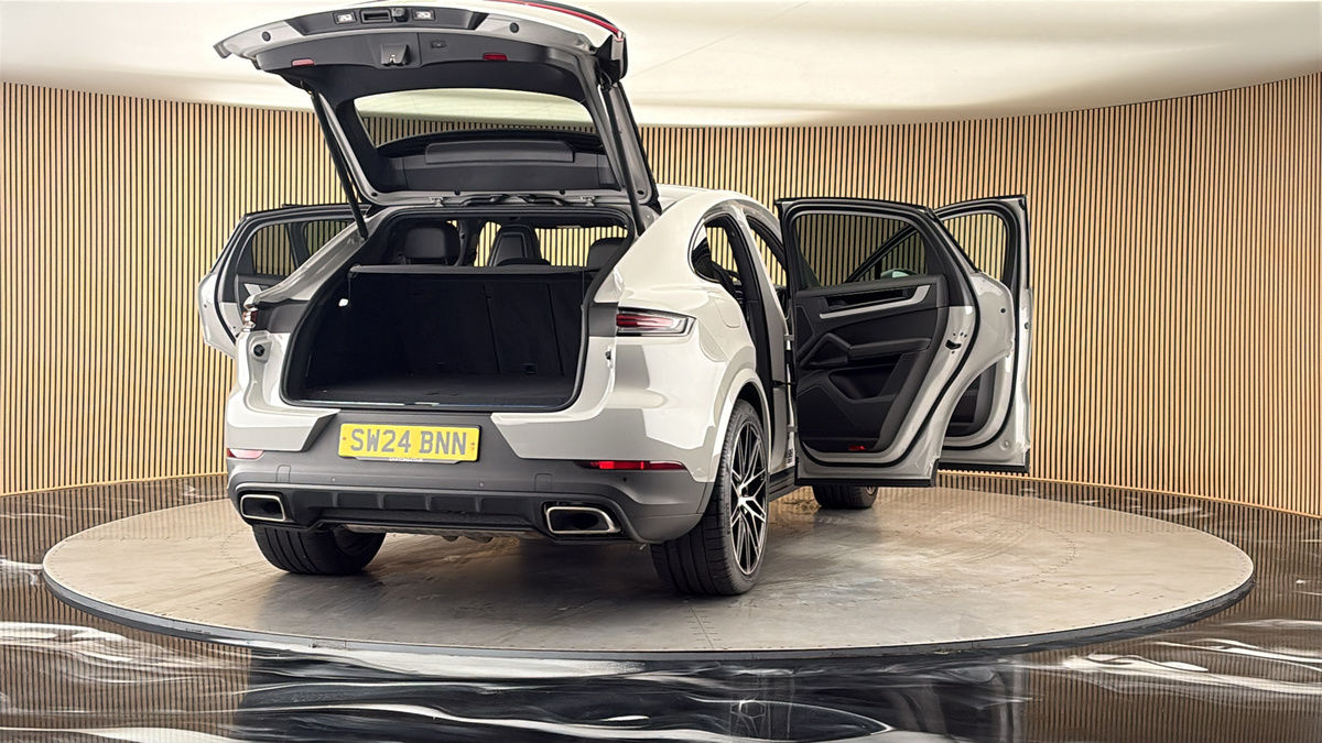 More views of Porsche Cayenne