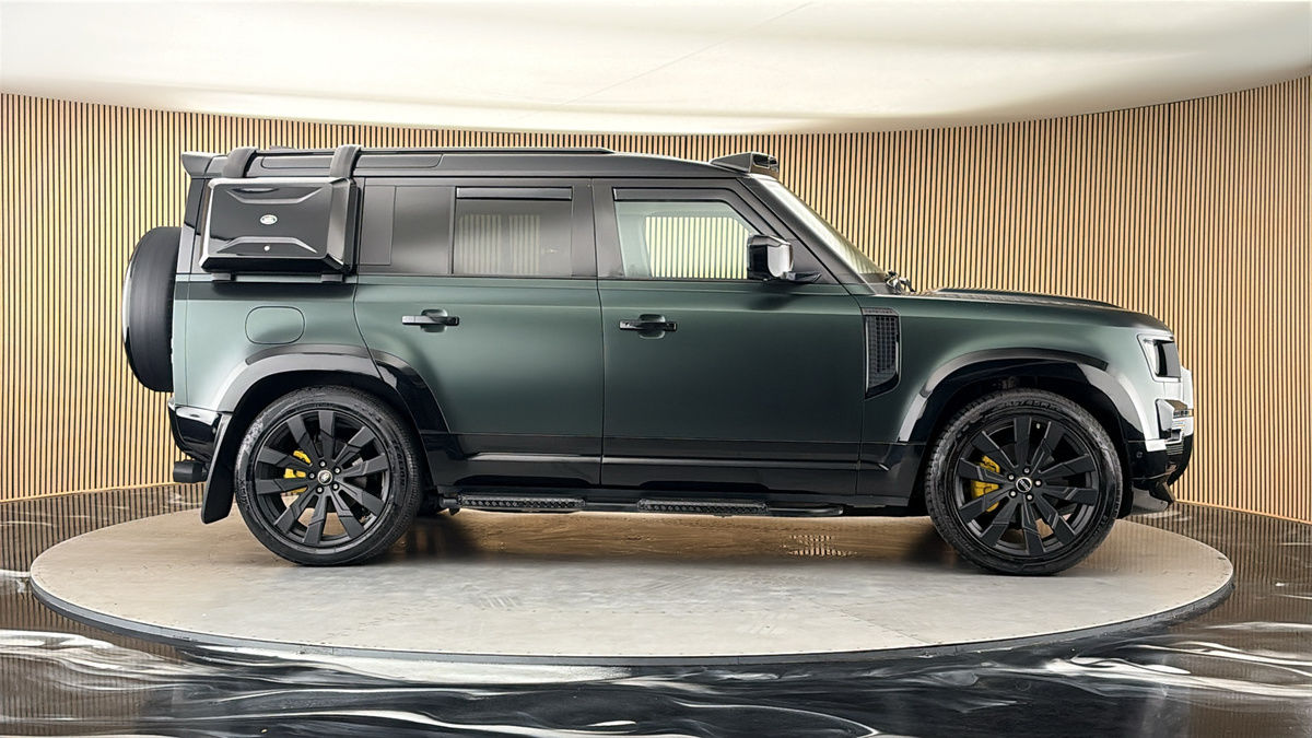 More views of Land Rover Defender 110