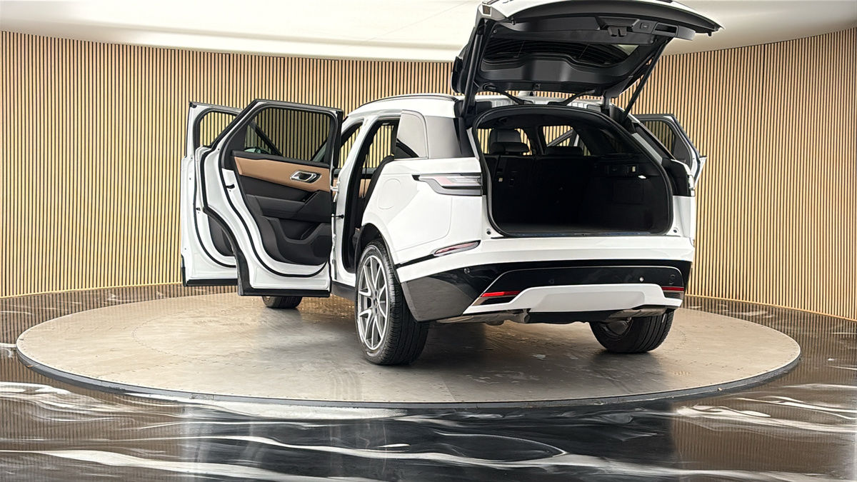 More views of Land Rover Range Rover Velar