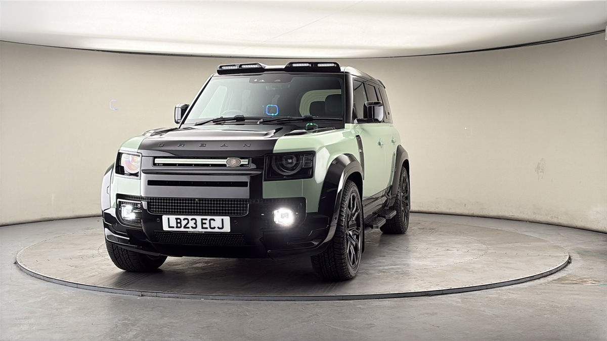 More views of Land Rover Defender 110