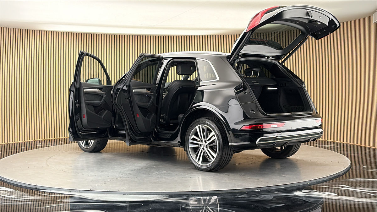 More views of Audi Q5