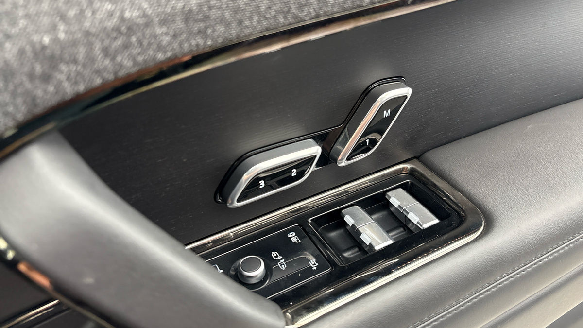 Land Rover Range Rover Sport Image 28