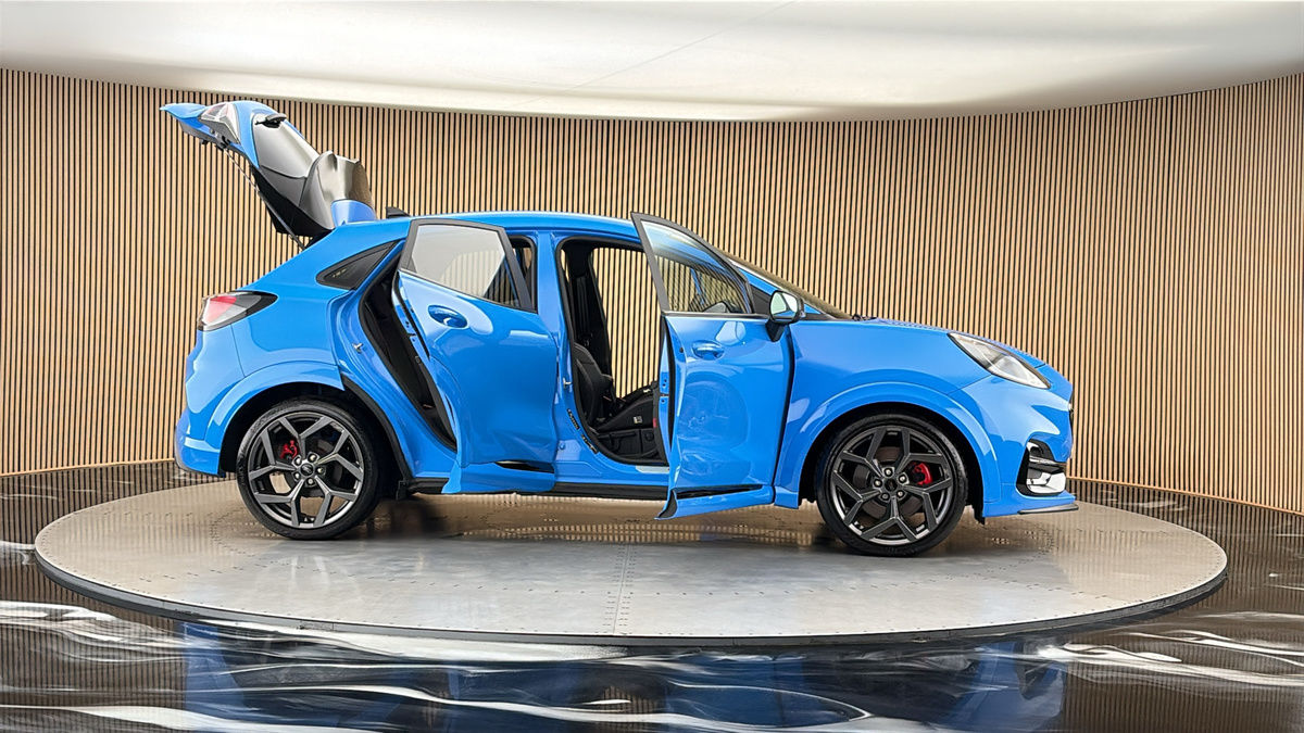More views of Ford Puma