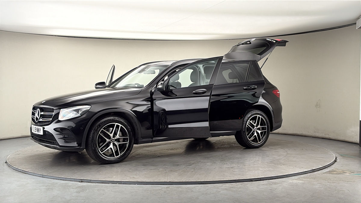 More views of Mercedes-Benz GLC