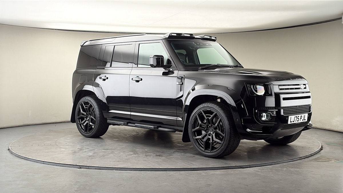 More views of Land Rover Defender 110