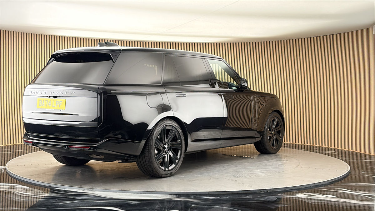 More views of Land Rover Range Rover