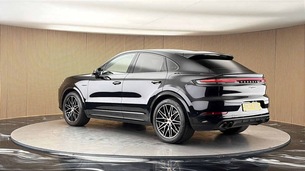 More views of Porsche Cayenne