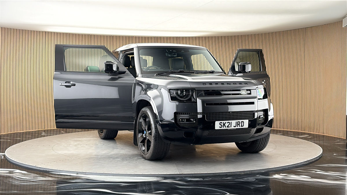 More views of Land Rover Defender 90