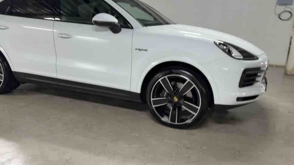 More views of Porsche Cayenne