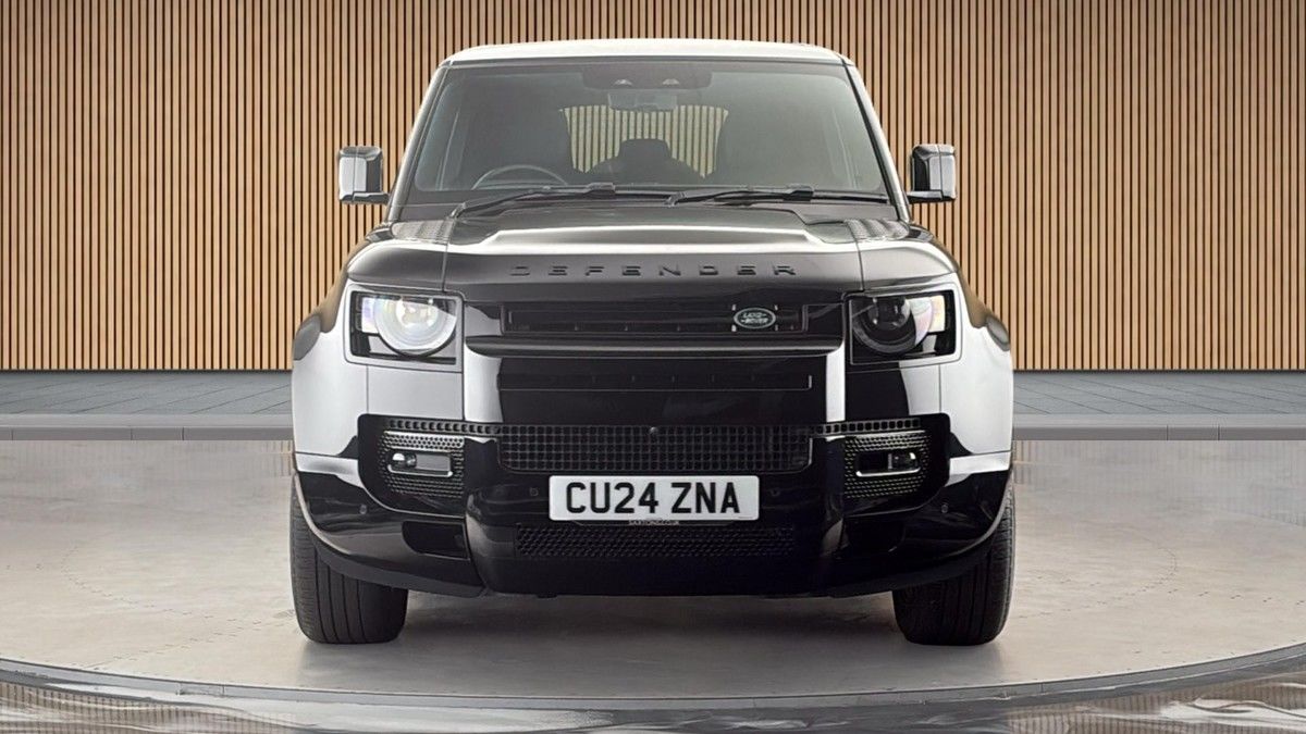 Land Rover Defender 110 Image 3