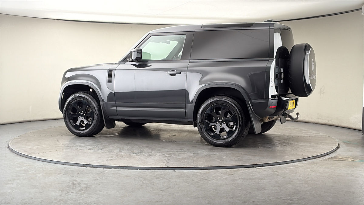 More views of Land Rover Defender 90