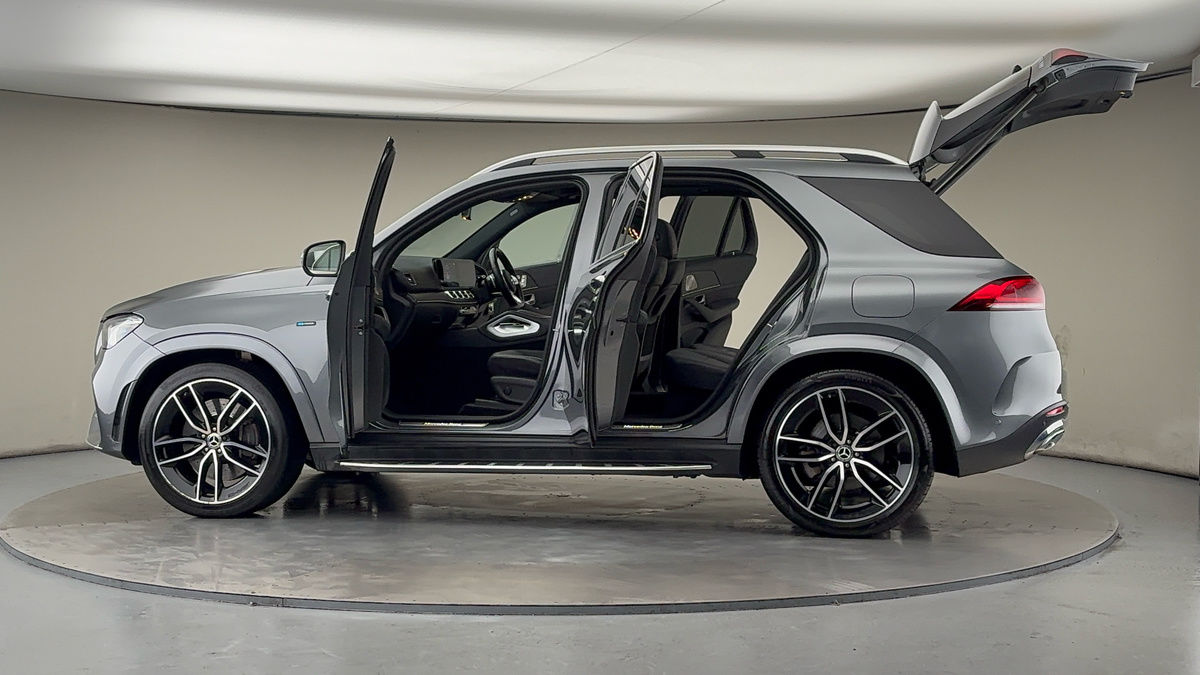 More views of Mercedes-Benz GLE