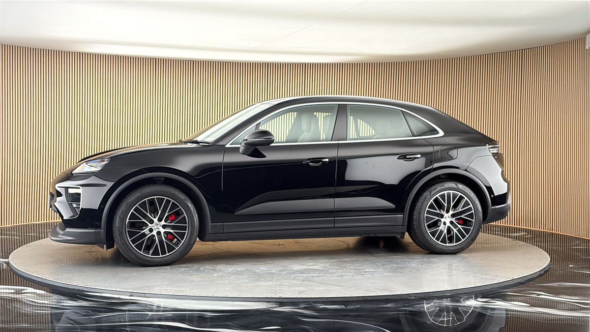 More views of Porsche Macan
