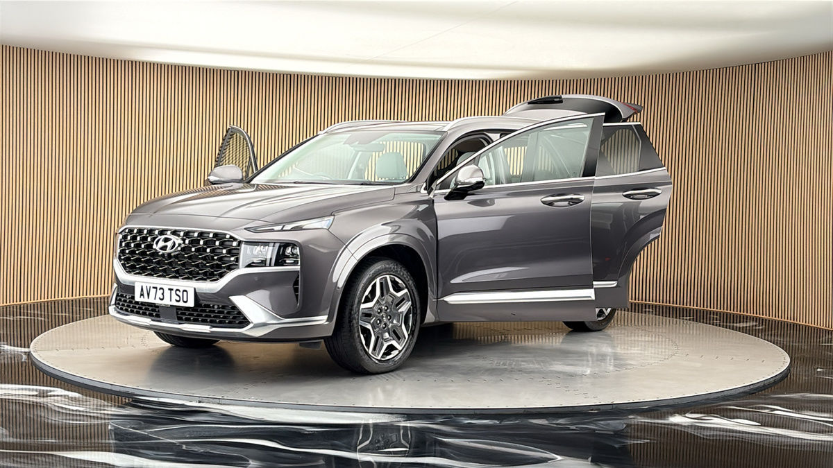 More views of Hyundai Santa Fe