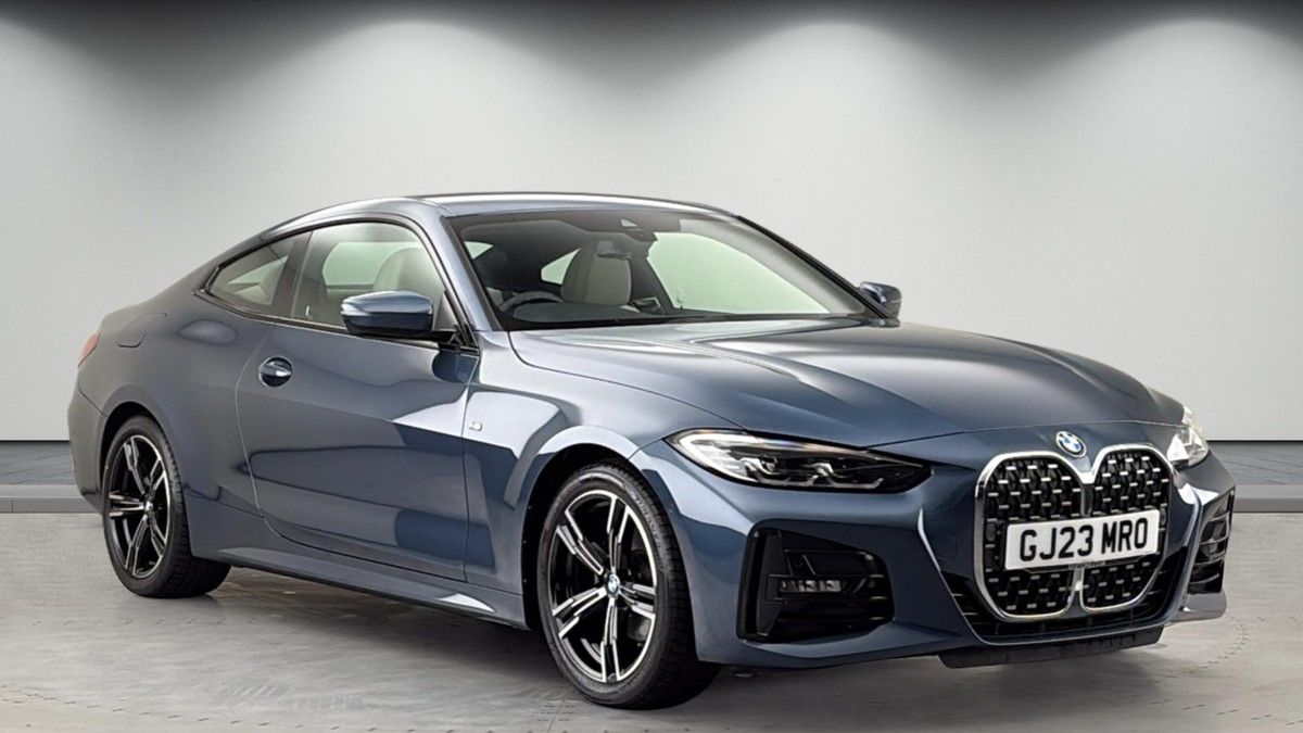BMW 4 Series Sticky Header Image
