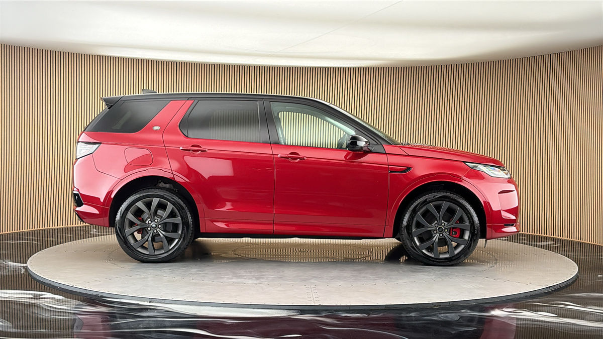 Land Rover Discovery Sport Image 16