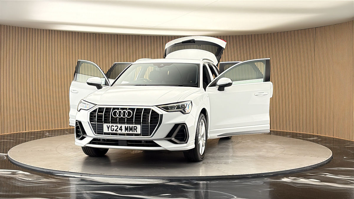 More views of Audi Q3