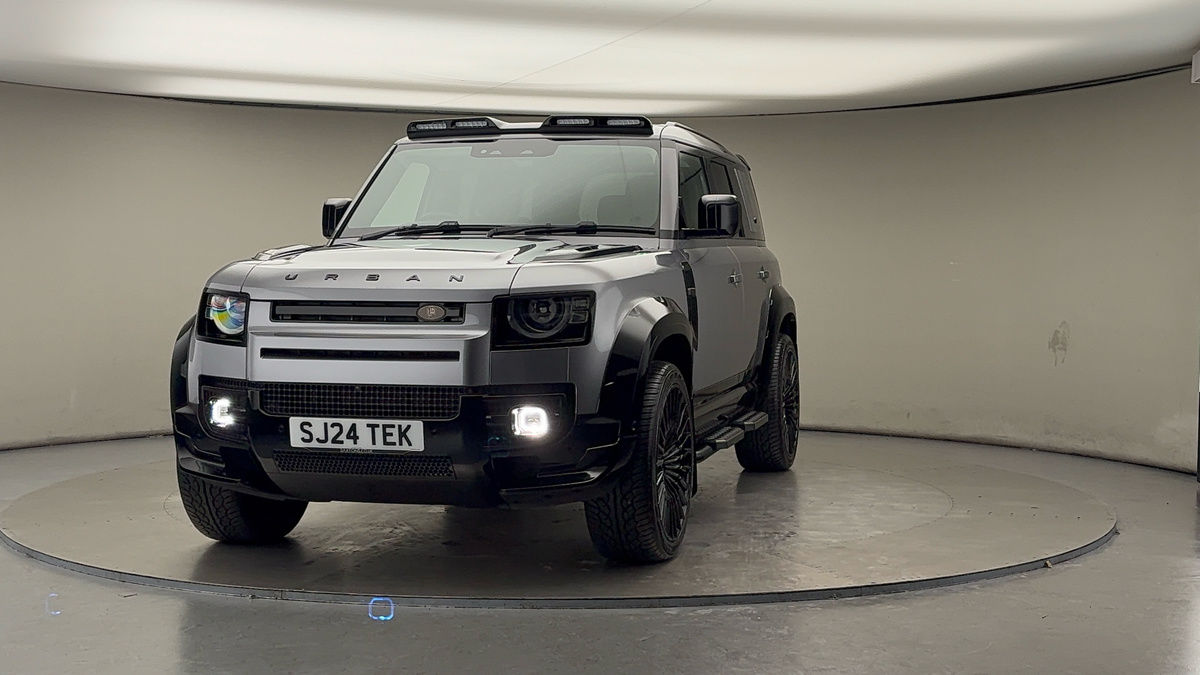 More views of Land Rover Defender 110