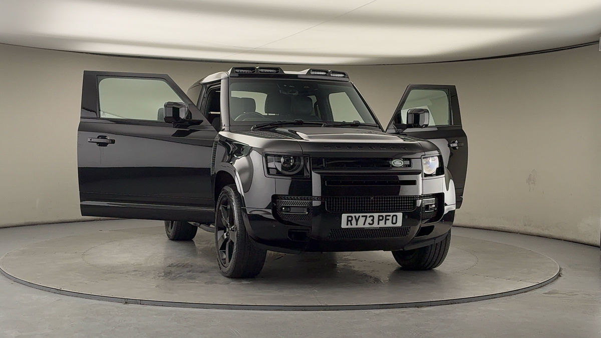 More views of Land Rover Defender 90