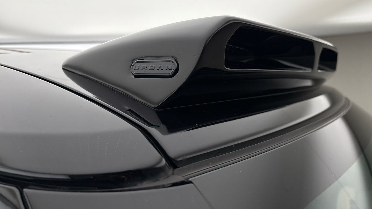 Land Rover Defender 130 Urban Image 25