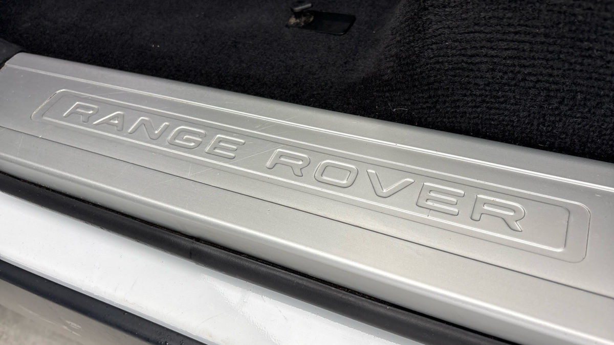 Land Rover Range Rover Sport Image 6