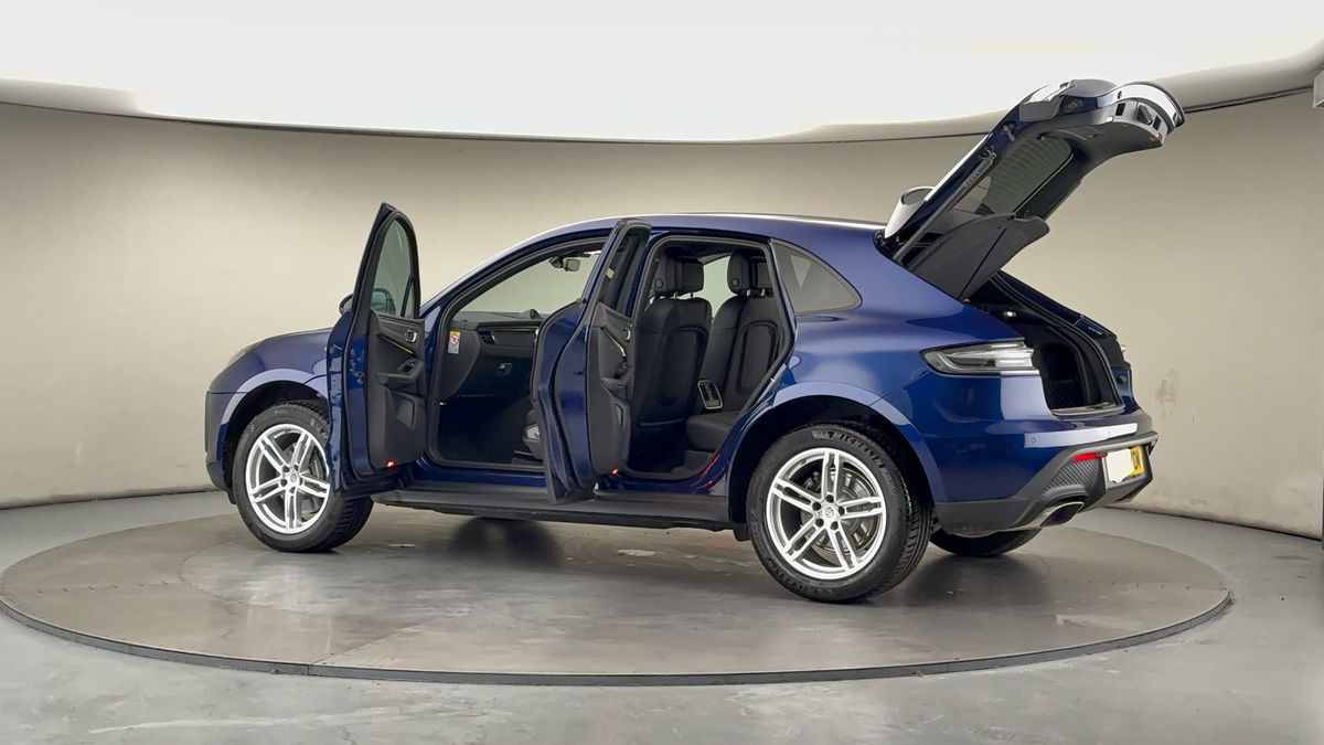 More views of Porsche Macan