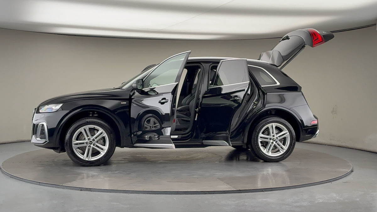 More views of Audi Q5