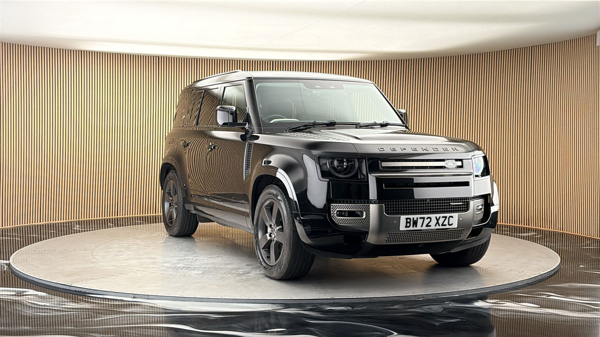 More views of Land Rover Defender 110