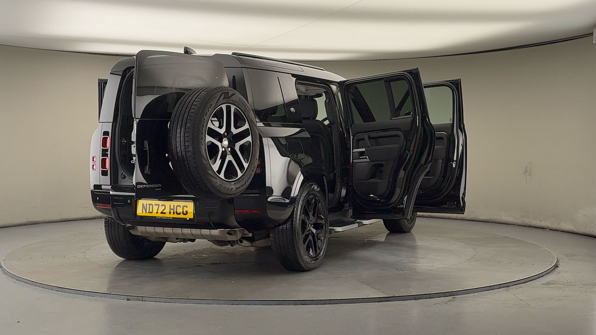 More views of Land Rover Defender 110