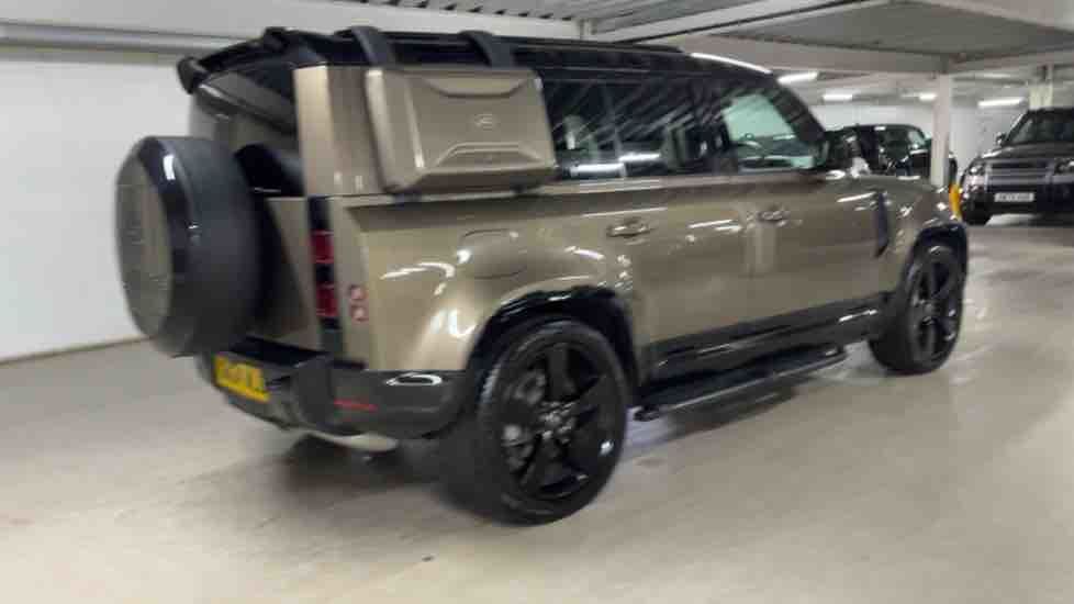 More views of Land Rover Defender 110