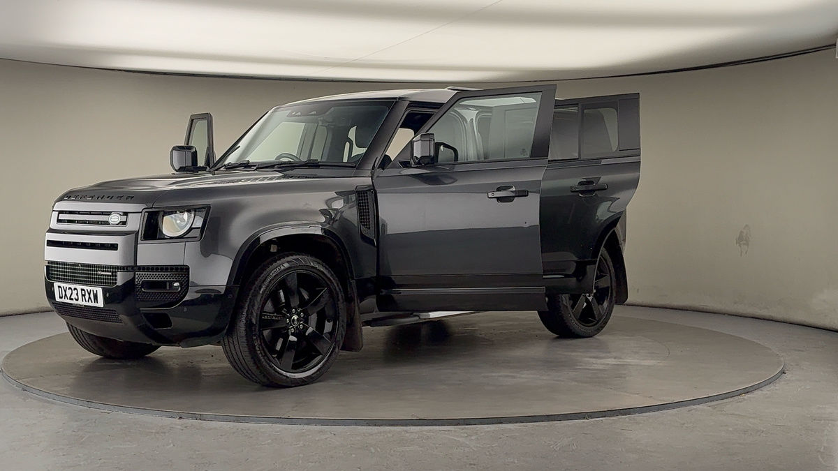 More views of Land Rover Defender 110