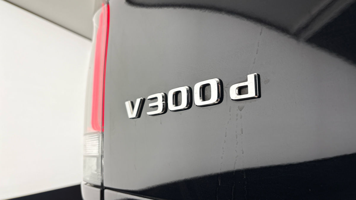 Mercedes-Benz V Class Image 36
