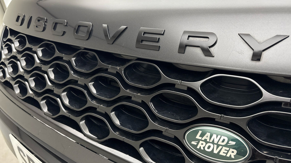 Land Rover Discovery Sport Image 24