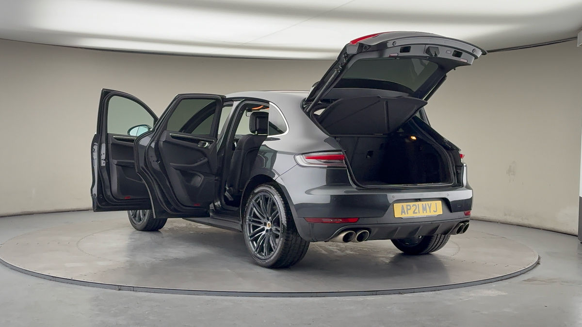 Porsche Macan Image 23