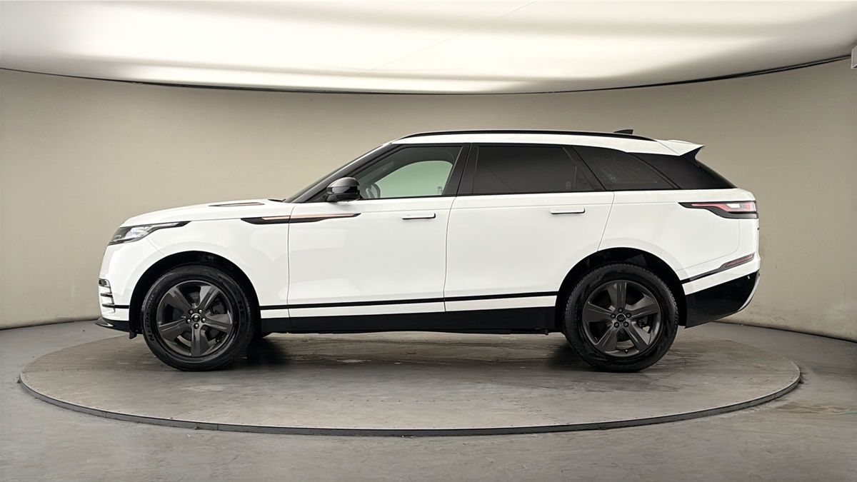 Land Rover Range Rover Velar Image 15